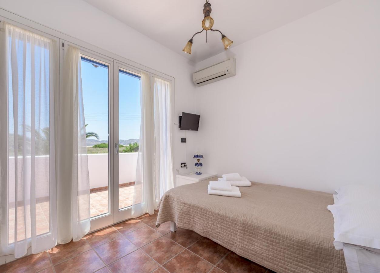 Akitos Maisonette Adamantas  Екстериор снимка