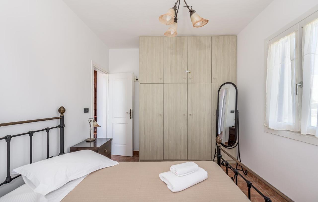 Akitos Maisonette Adamantas  Екстериор снимка